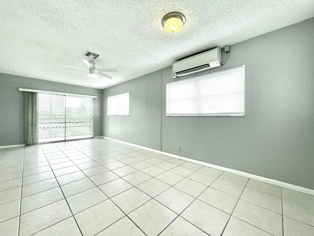 1021 Crystal Lake Drive Deerfield Beach FL 33064
