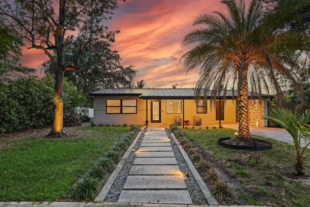 1646 NE 3rd Avenue Delray Beach FL 33444