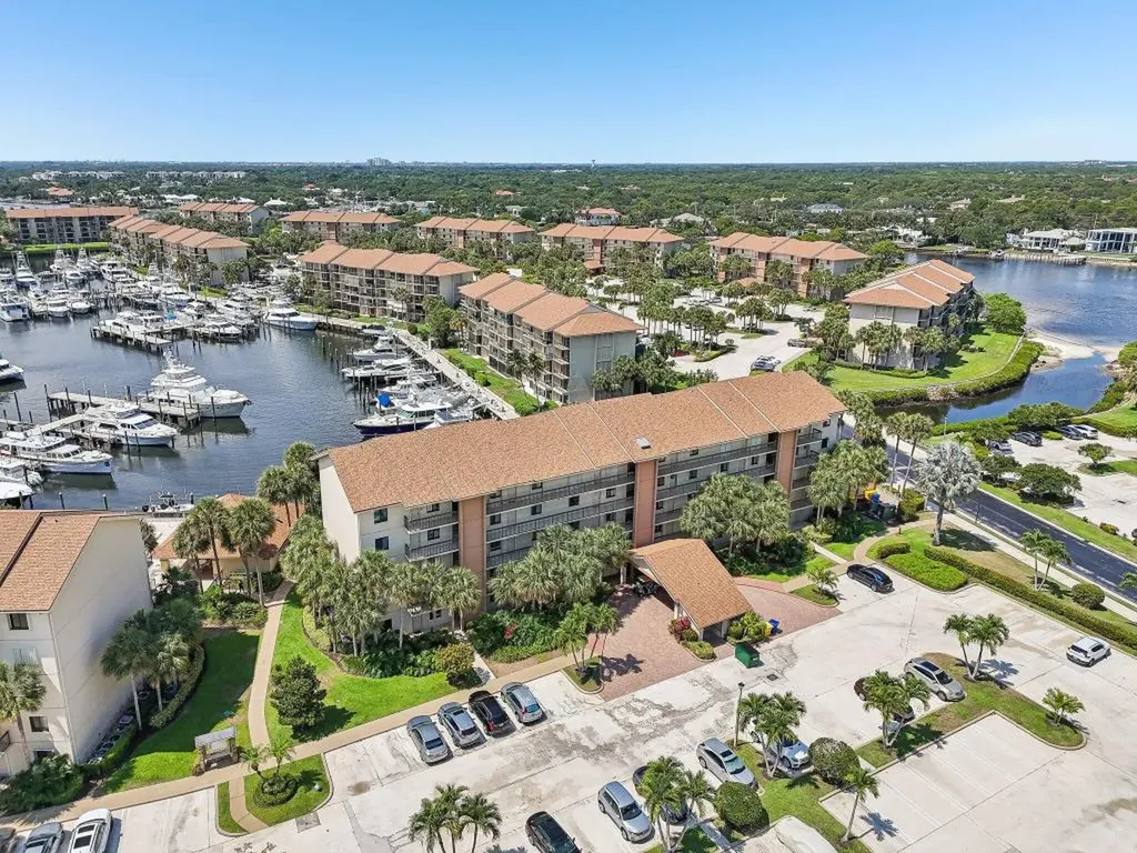 1601 Marina Isle Way Jupiter FL 33477