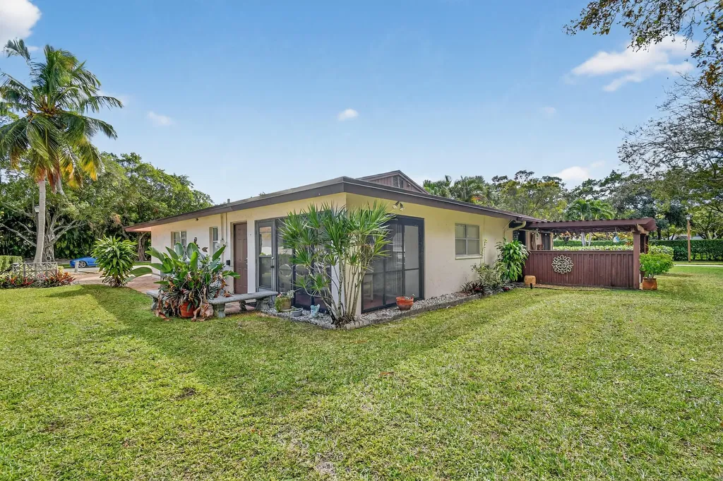 5199 Rose Hill Drive Boynton Beach FL 33437