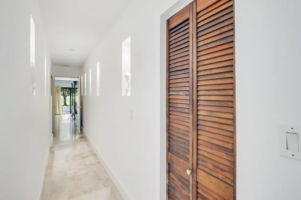 6590 Fountains Circle Lake Worth FL 33467