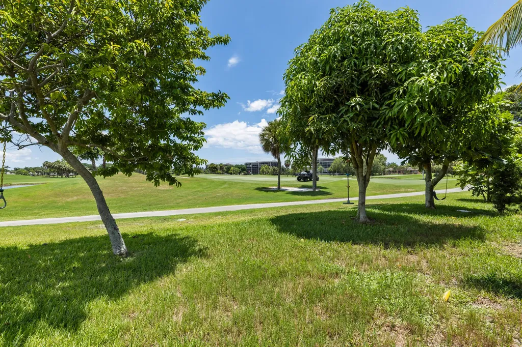 6590 Fountains Circle Lake Worth FL 33467
