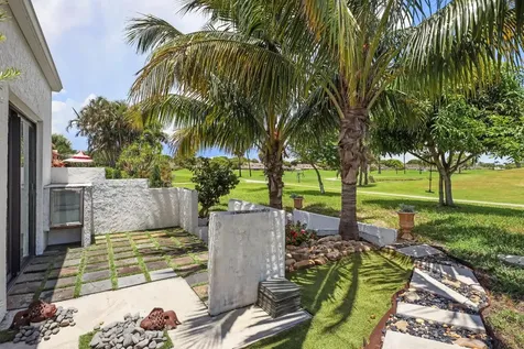 6590 Fountains Circle Lake Worth FL 33467