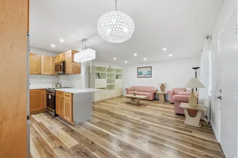 468 Normandy J Delray Beach FL 33484