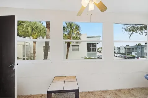 468 Normandy J Delray Beach FL 33484