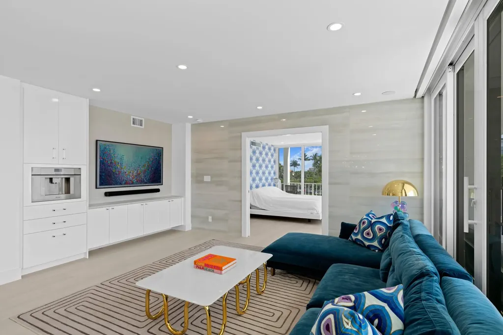 2784 S Ocean Boulevard Palm Beach FL 33480