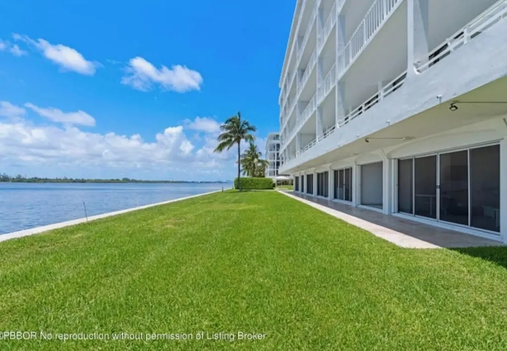 2784 S Ocean Boulevard Palm Beach FL 33480