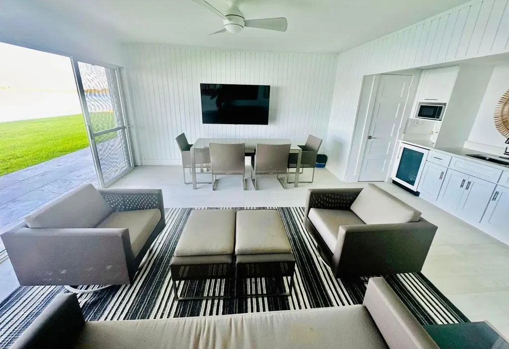 2784 S Ocean Boulevard Palm Beach FL 33480