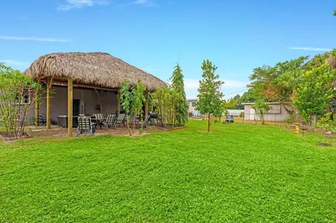 236 W 24th Street Riviera Beach FL 33404
