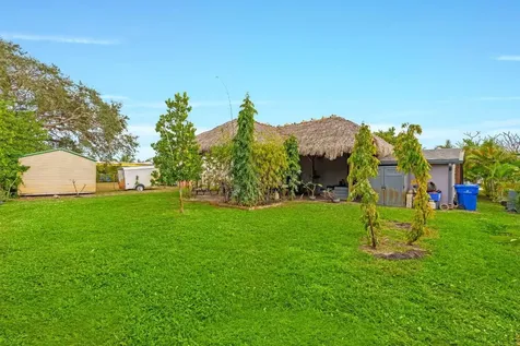 236 W 24th Street Riviera Beach FL 33404