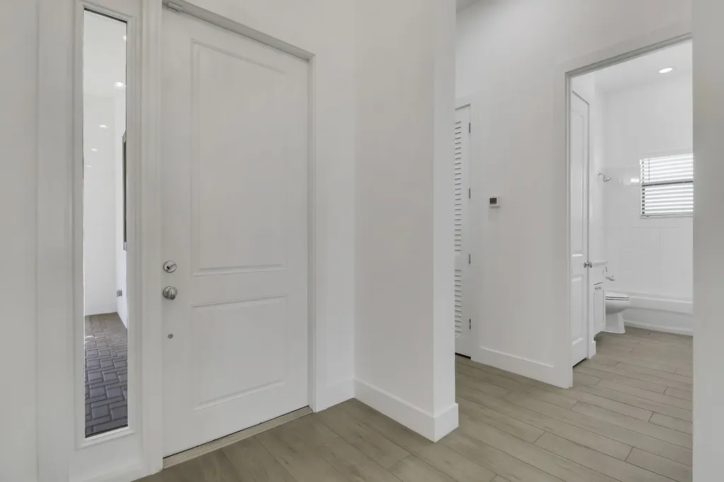 5619 Delacroix Terrace Palm Beach Gardens FL 33418