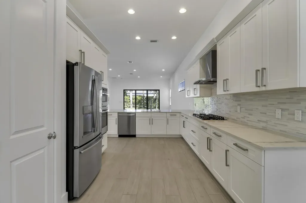 5619 Delacroix Terrace Palm Beach Gardens FL 33418
