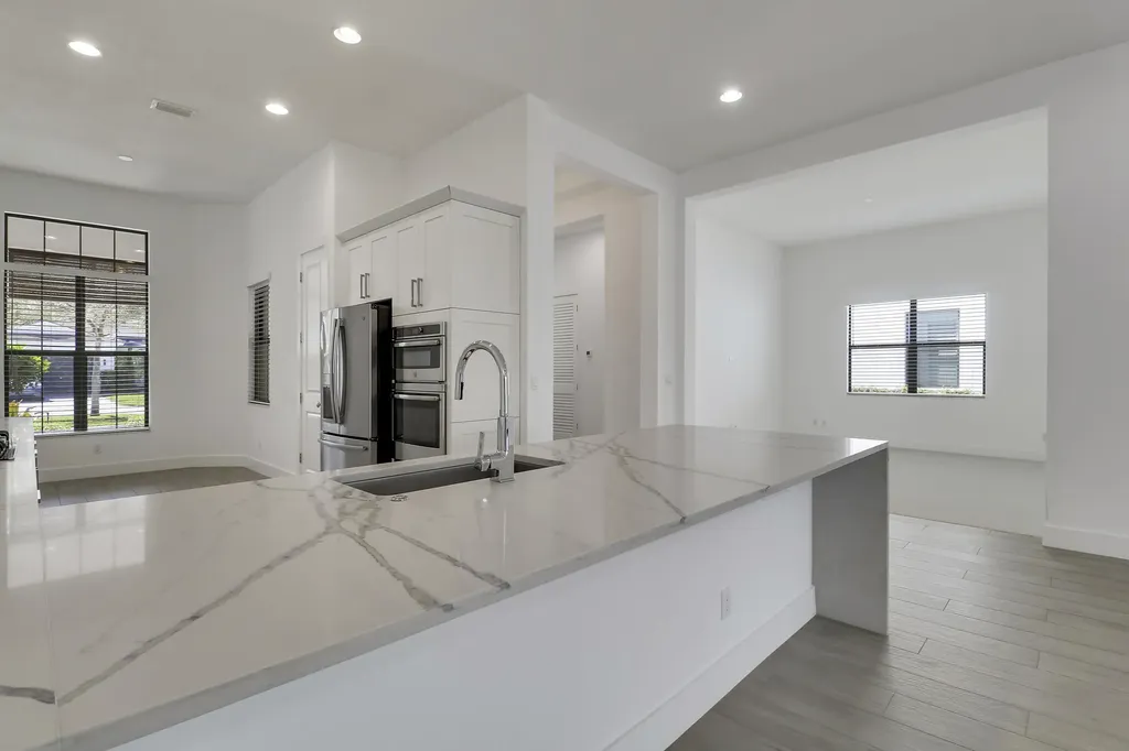5619 Delacroix Terrace Palm Beach Gardens FL 33418