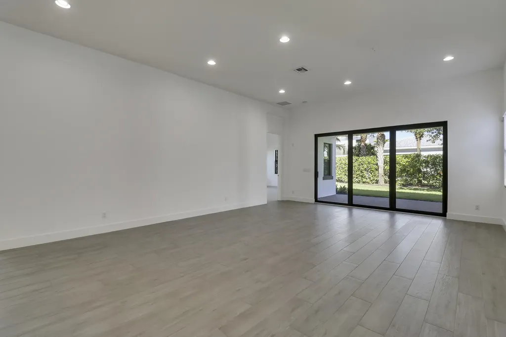 5619 Delacroix Terrace Palm Beach Gardens FL 33418