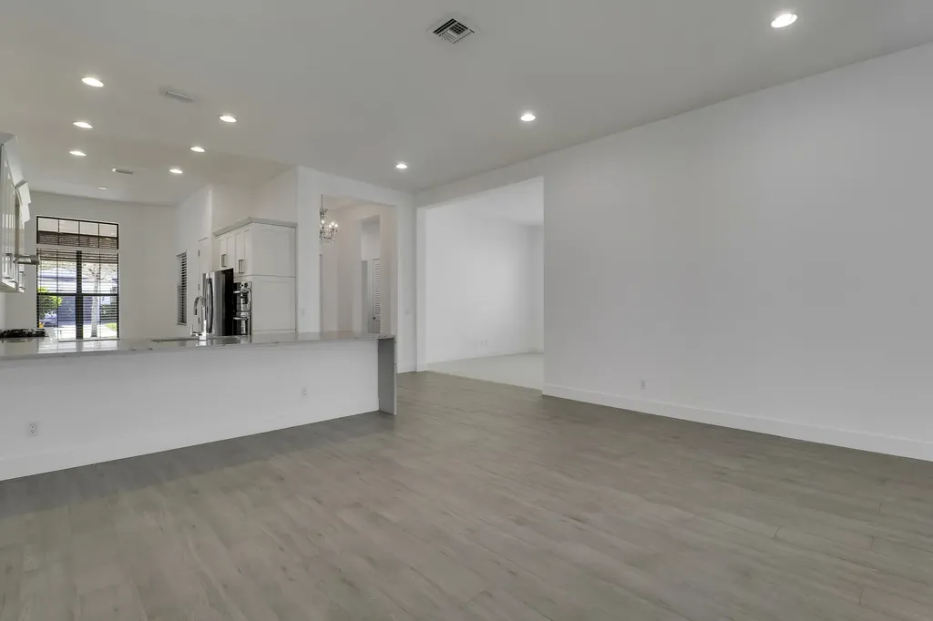 5619 Delacroix Terrace Palm Beach Gardens FL 33418