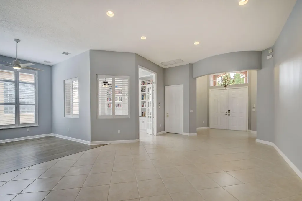 9925 Via Elegante Wellington FL 33411