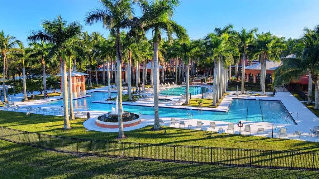 9925 Via Elegante Wellington FL 33411