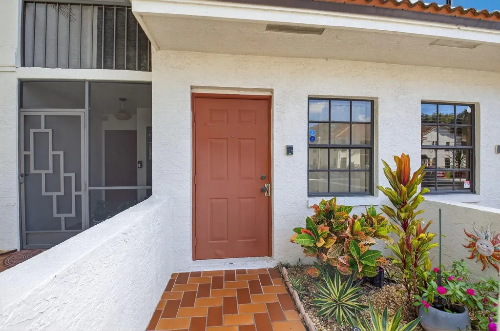 9716 Sills Drive E Boynton Beach FL 33437