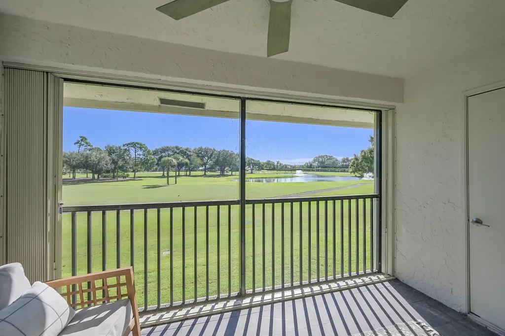 12870 Briarlake Drive Palm Beach Gardens FL 33418