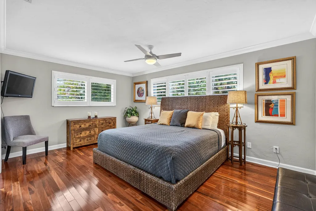 2081 NE 25th Street Lighthouse Point FL 33064