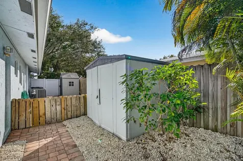2081 NE 25th Street Lighthouse Point FL 33064