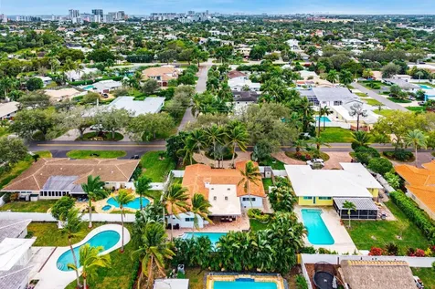 2081 NE 25th Street Lighthouse Point FL 33064