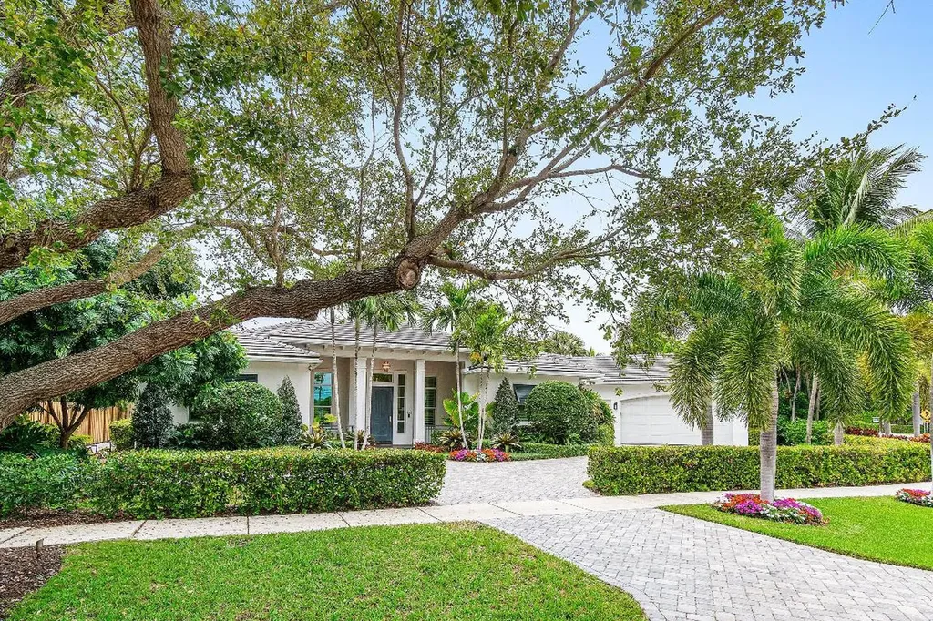 135 Dixie Boulevard Delray Beach FL 33444