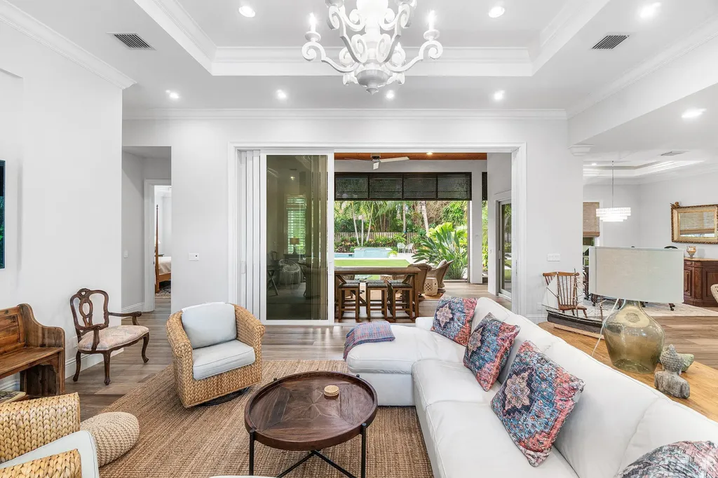 135 Dixie Boulevard Delray Beach FL 33444
