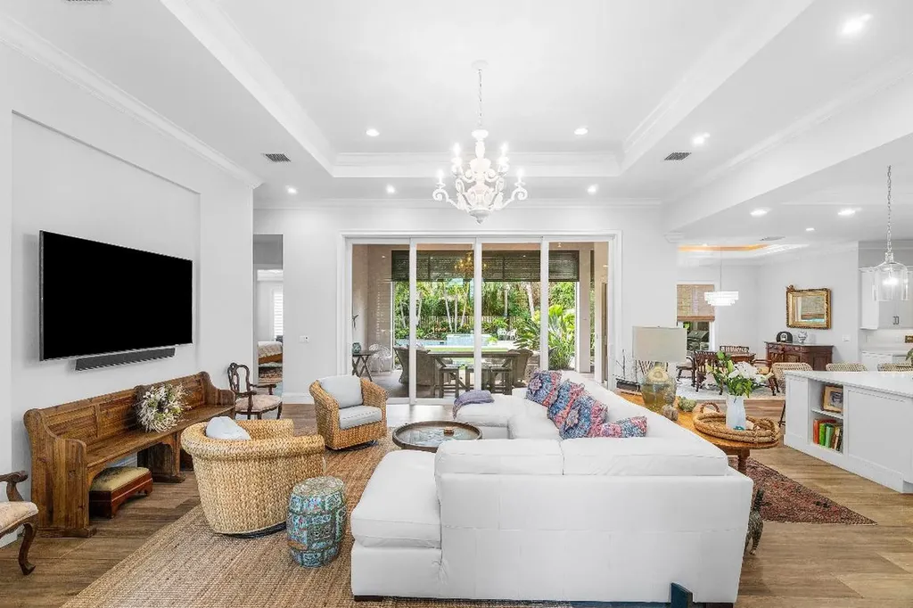 135 Dixie Boulevard Delray Beach FL 33444