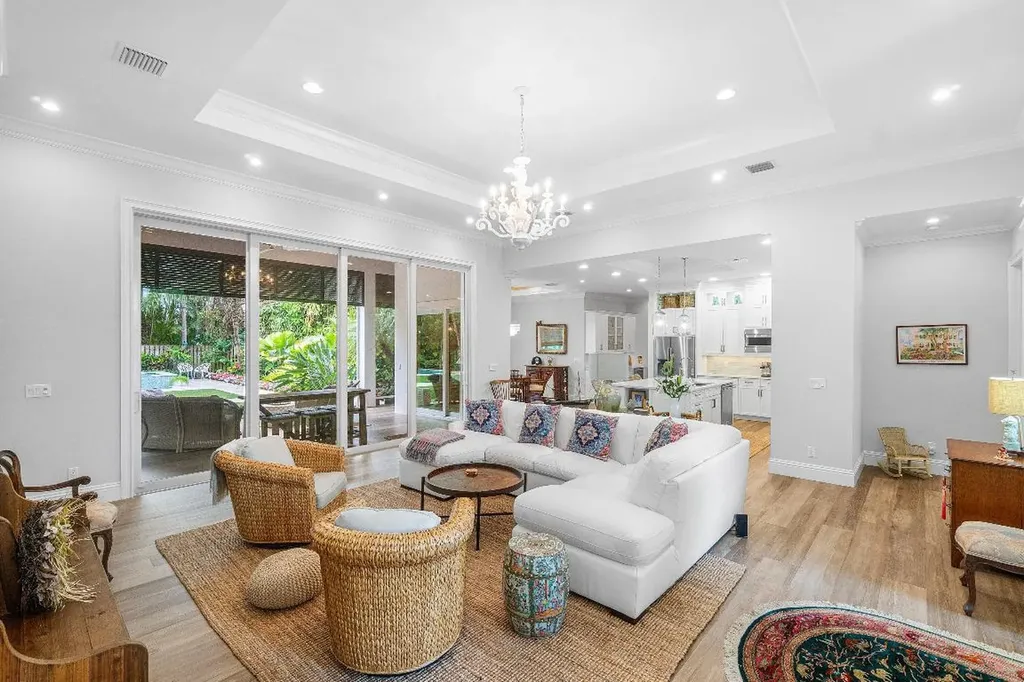 135 Dixie Boulevard Delray Beach FL 33444