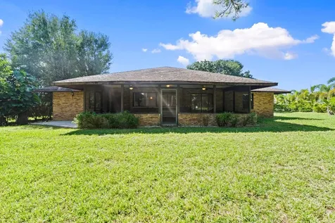 1537 SE Blockton Avenue Port St Lucie FL 34952