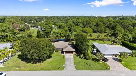 1537 SE Blockton Avenue Port St Lucie FL 34952