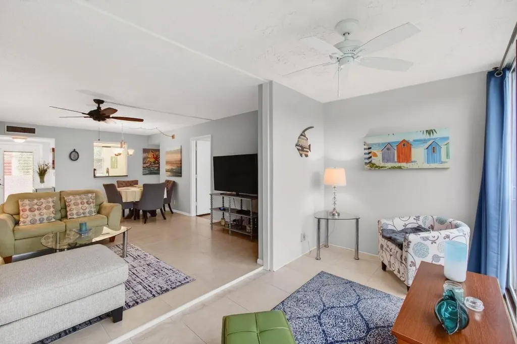 10 Willowbrook Delray Beach FL 33446