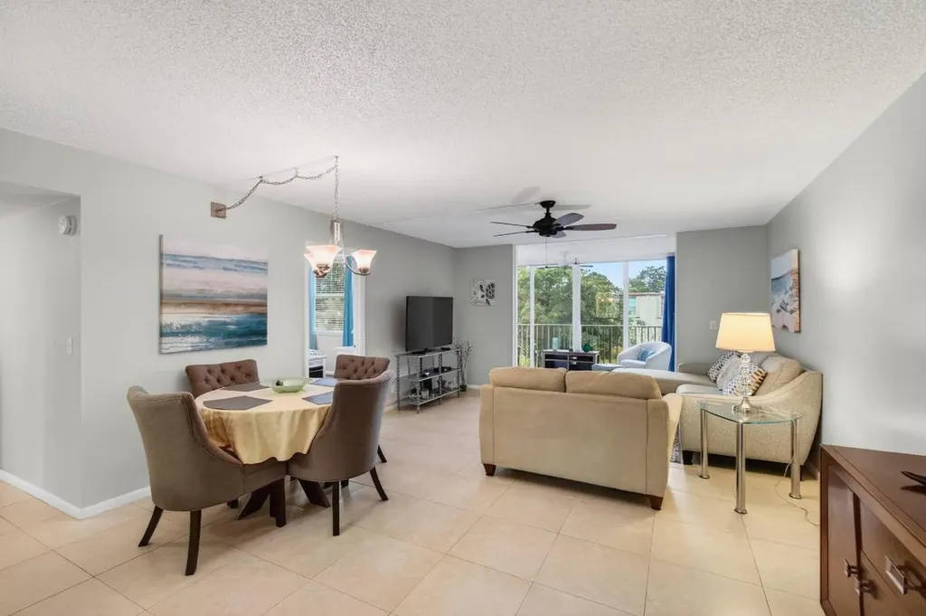 10 Willowbrook Delray Beach FL 33446