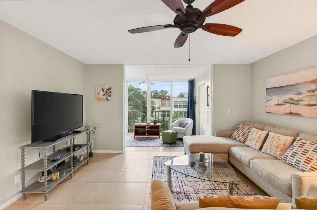 10 Willowbrook Delray Beach FL 33446