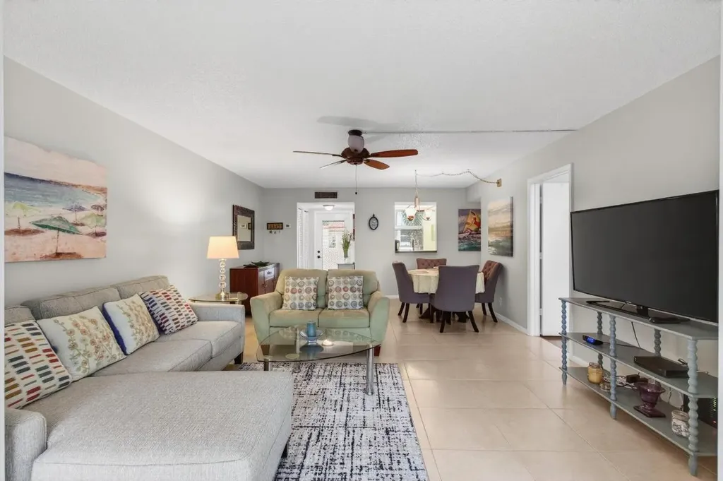 10 Willowbrook Delray Beach FL 33446