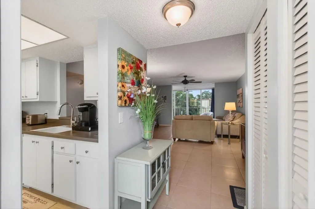 10 Willowbrook Delray Beach FL 33446