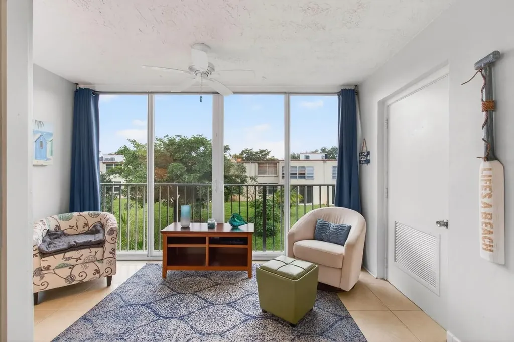 10 Willowbrook Delray Beach FL 33446