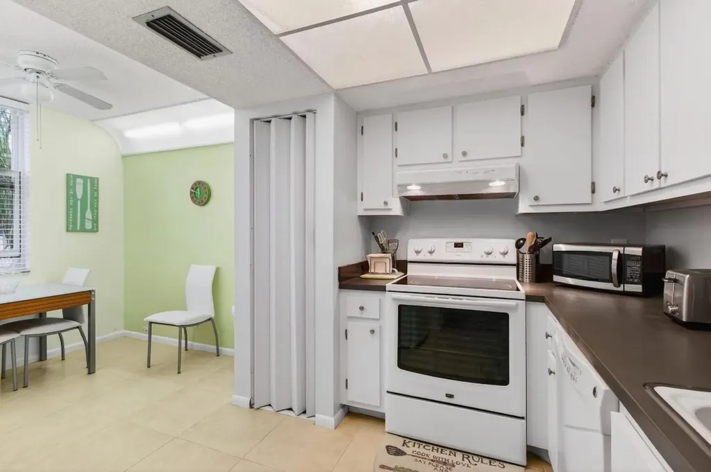 10 Willowbrook Delray Beach FL 33446