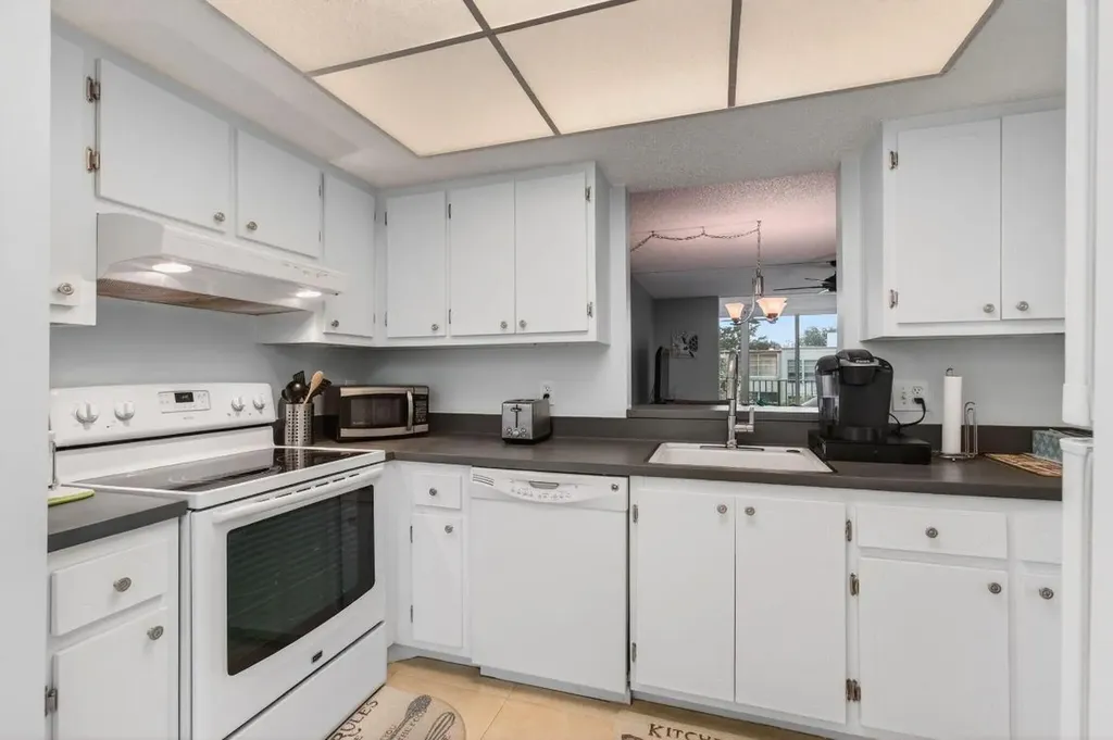 10 Willowbrook Delray Beach FL 33446