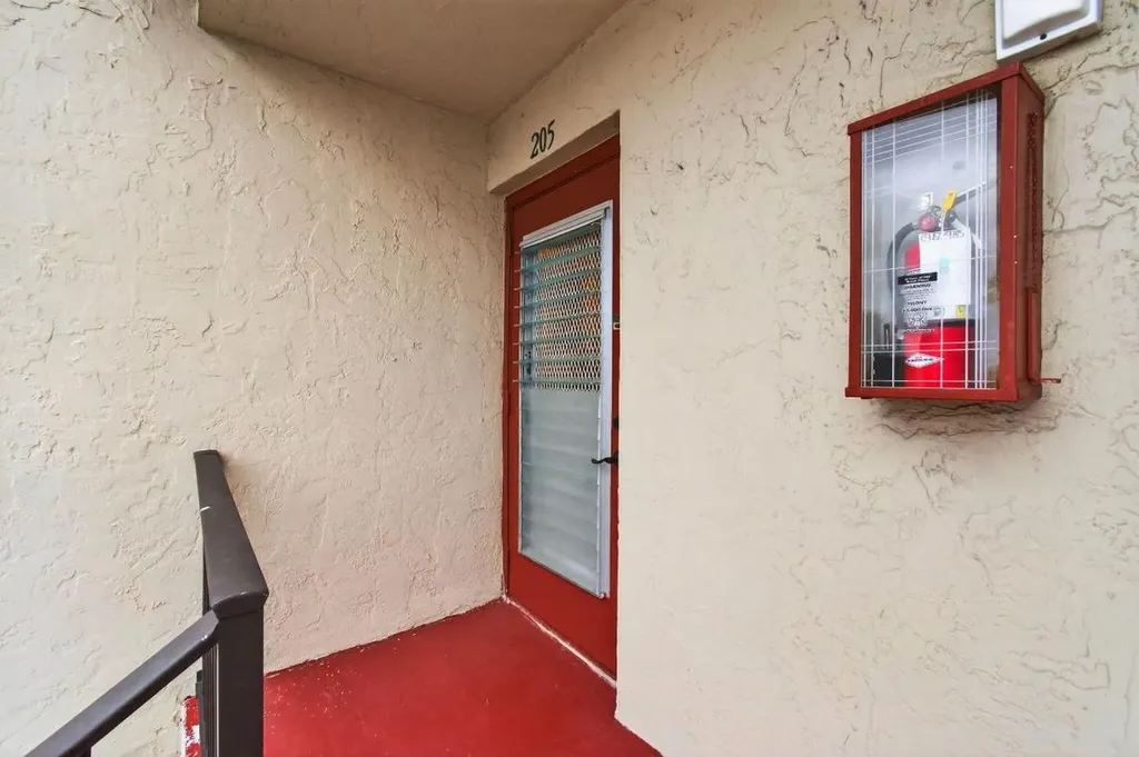 10 Willowbrook Delray Beach FL 33446