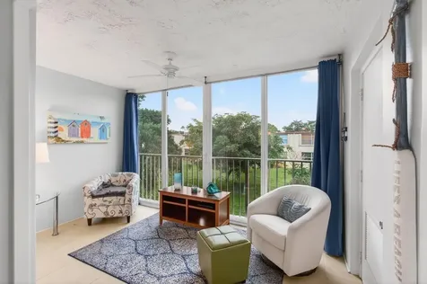 10 Willowbrook Delray Beach FL 33446