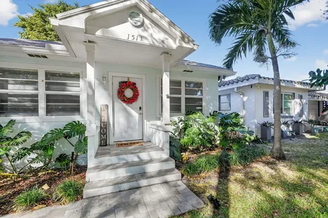 1511 S Palmway Lake Worth Beach FL 33460
