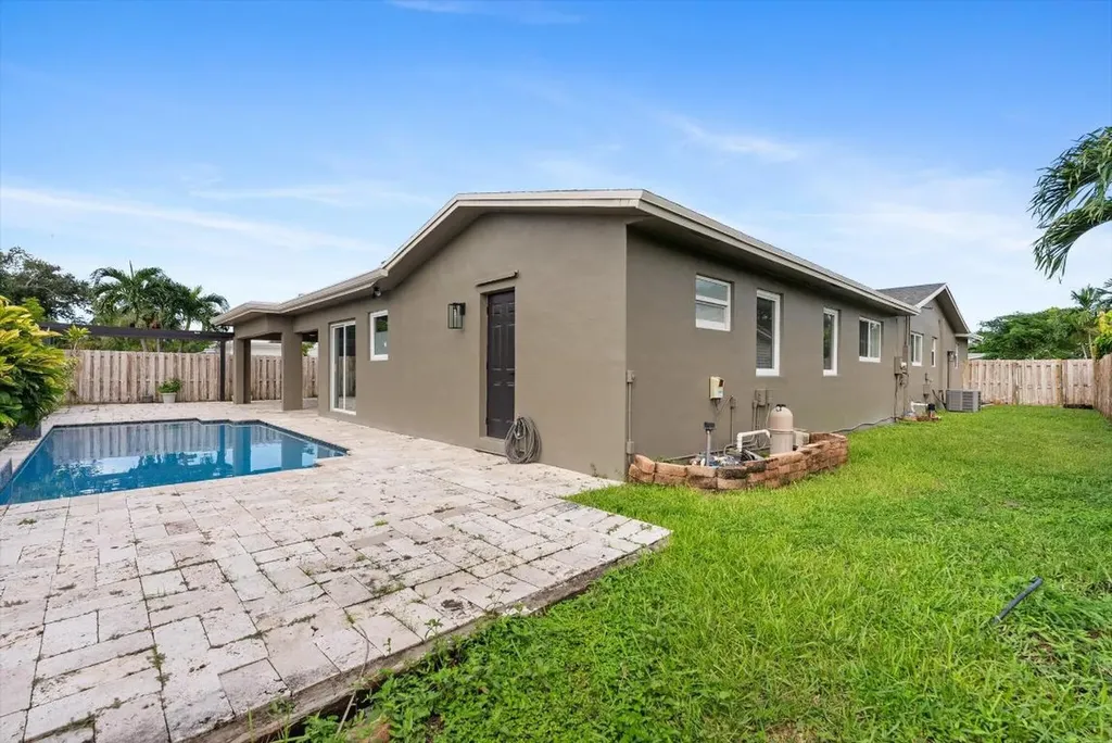 5412 Arthur Street Hollywood FL 33021