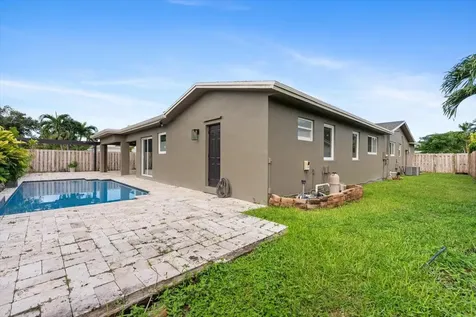 5412 Arthur Street Hollywood FL 33021