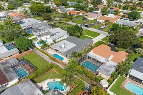 5412 Arthur Street Hollywood FL 33021