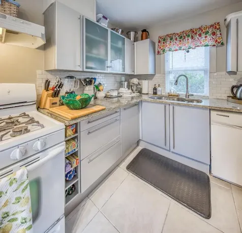 124 N F Street Lake Worth Beach FL 33460