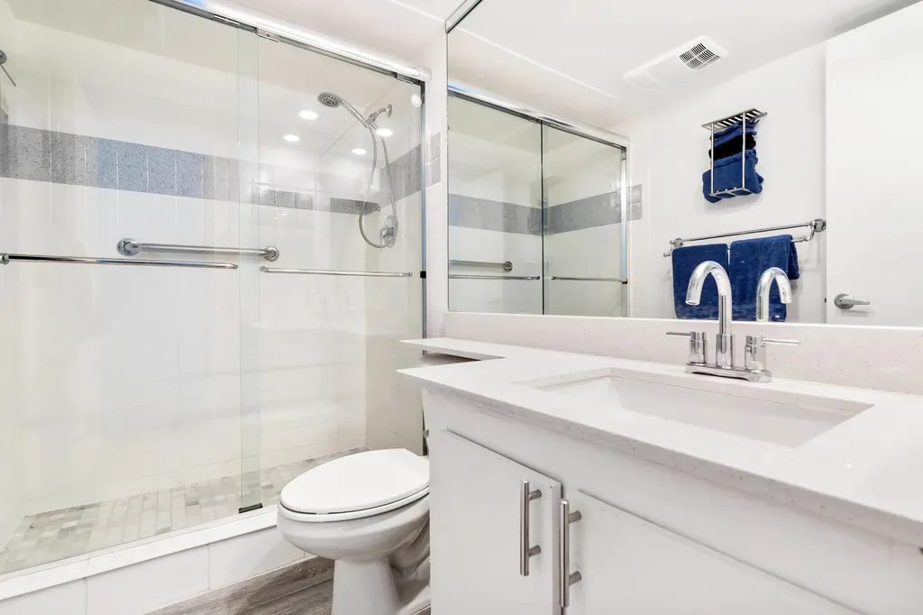 3900 Oaks Clubhouse Drive Pompano Beach FL 33069