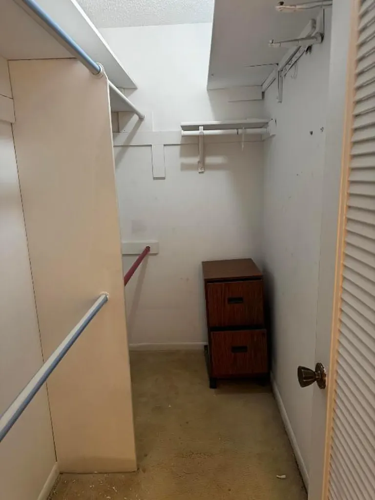 478 Flanders J Delray Beach FL 33484
