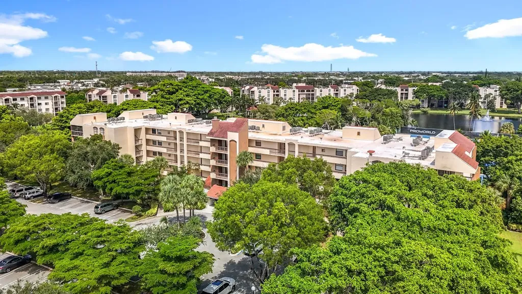 955 Egret Circle Delray Beach FL 33444